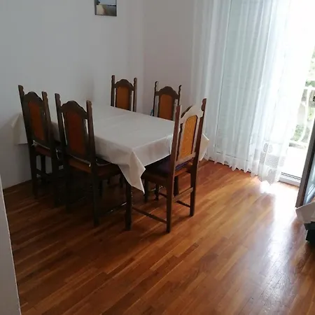 By The Sea - 1115 罗戈兹尼察