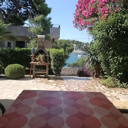 By The Sea - 1115 罗戈兹尼察